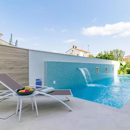 Villa Elena Deluxe Mit Whirlpool Und Beheiztem Pool Am Meer Und Wunderschoenen Blick Auf Die Brijuni Inseln Fazana Ngoại thất bức ảnh