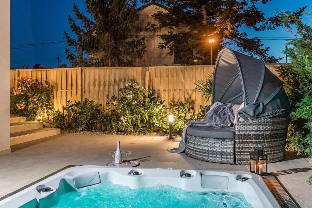 Villa Elena Deluxe Mit Whirlpool Und Beheiztem Pool Am Meer Und Wunderschoenen Blick Auf Die Brijuni Inseln Fazana Ngoại thất bức ảnh